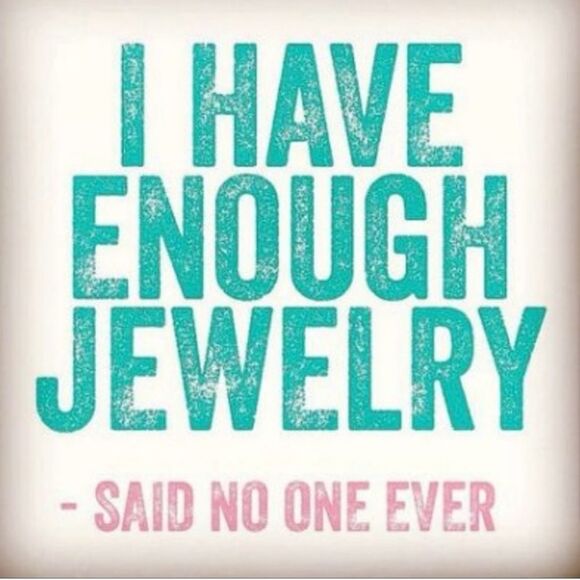 ✨🆕✨ Bohemian Red Geometric Dangle Earrings✨ - Picture 3 of 9